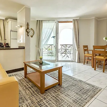 Parque Santiago 2 Penthouse Apartment